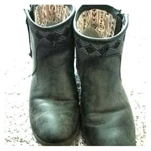 Vintage looking Roxy Boots size 6.5